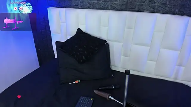 Abbyadams online show from October 18, 3:20 am