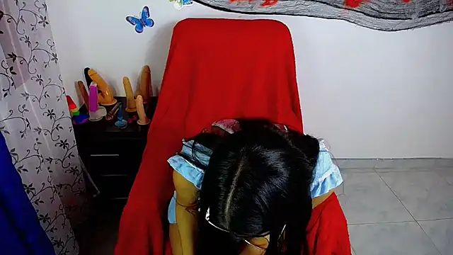 hot girl01 hanna online show from October 3, 11:43 pm