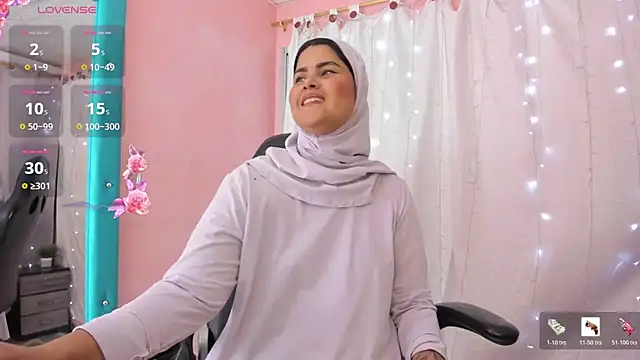 AishaAmin  online show from June 2, 12:39 pm