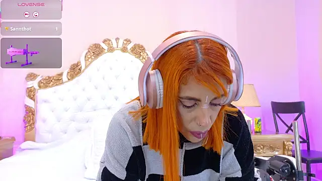 AdelinaVans online show from October 14, 12:19 pm