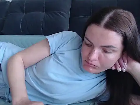  JustmeHere  online show from April 14, 12:38 pm