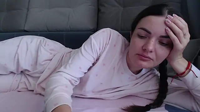  JustmeHere  online show from September 16, 7:27 am