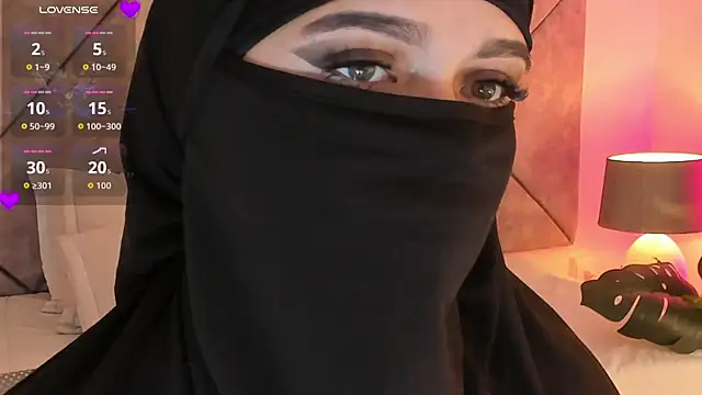 anna-henao online show from October 31, 7:29 pm