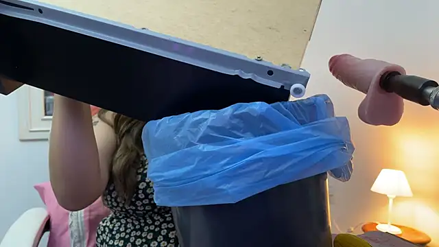 SweetPaige  online show from October 23, 11:00 pm