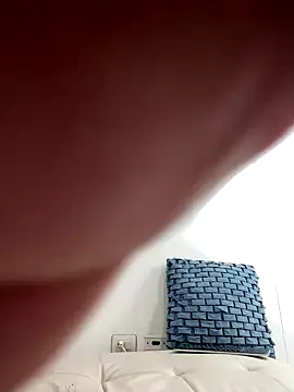 jamilaross online show from September 18, 9:13 pm