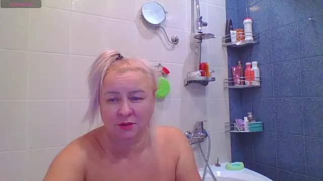 mira robinsonnn online show from October 18, 3:26 pm