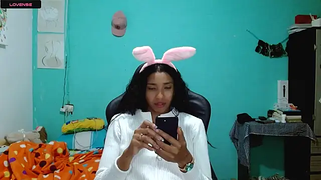 sensitive brunette online show from February 23, 4:13 am