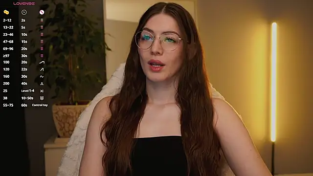 Ester Hill online show from October 8, 2:05 am