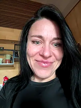 CuteNata online show from December 3, 1:02 pm