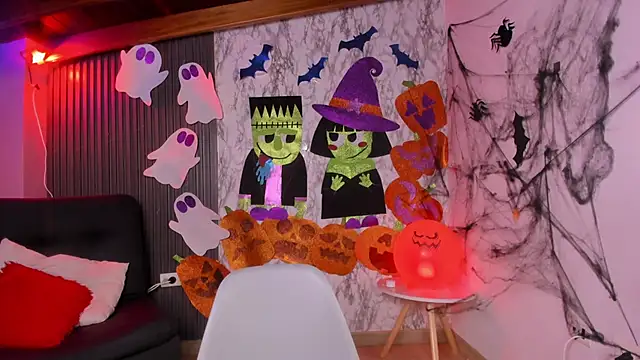 chloe blue online show from November 1, 12:31 pm