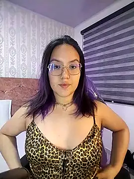 sweet--emily online show from September 28, 6:09 am