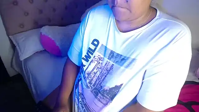 KittyHot20 online show from April 15, 9:15 pm