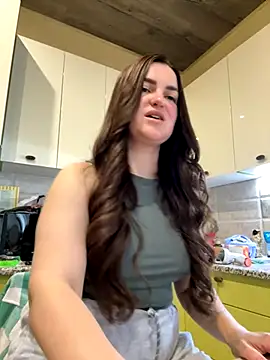 Karolina llove online show from November 4, 9:36 am