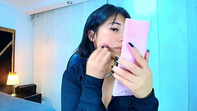 lina bedoya  online show from February 2, 11:42 am