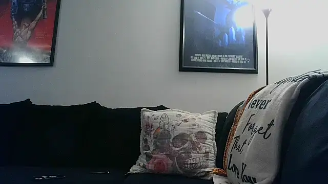 CrystalLakeXO online show from October 1, 6:18 am