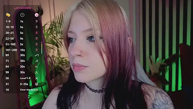 arielabradberry online show from September 30, 5:40 pm