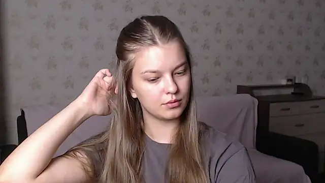 EmySway online show from November 13, 4:06 pm