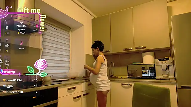 alisoncassie online show from October 9, 5:33 am