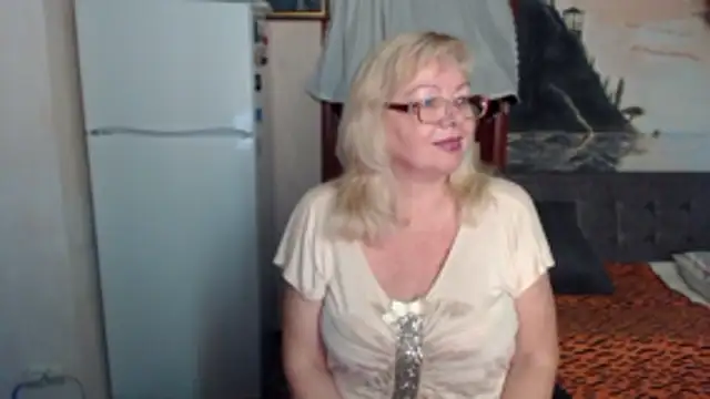 EvelynLoveShy online show from October 9, 8:13 pm