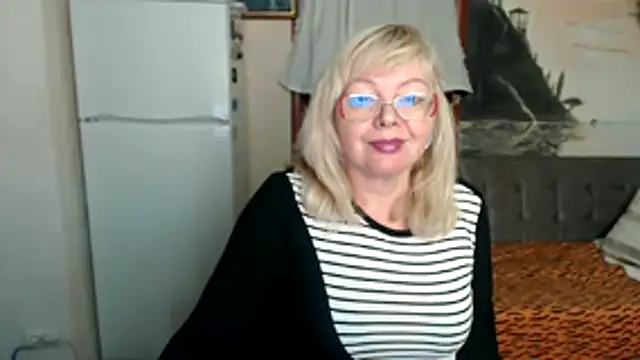 EvelynLoveShy online show from October 10, 8:14 pm