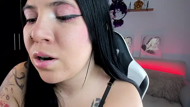 AilynRed online show from October 3, 4:17 am