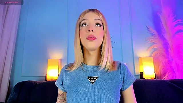 Courtney gonet online show from October 14, 12:19 pm