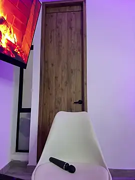 Courtney gonet online show from April 20, 10:24 pm