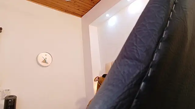 lia mariana online show from September 19, 6:18 pm