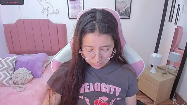 Amy joones online show from November 22, 2:09 pm