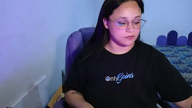 Luciernaga18 online show from July 1, 2:55 am