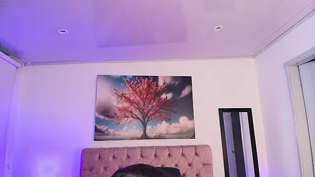 Julianaa Castro  online show from February 3, 11:37 am