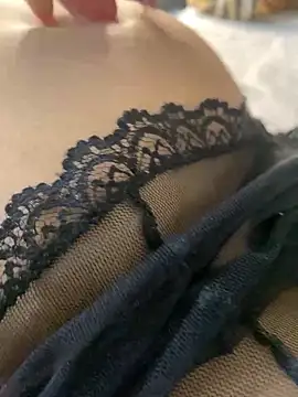 couple shy online show from October 21, 2:15 am