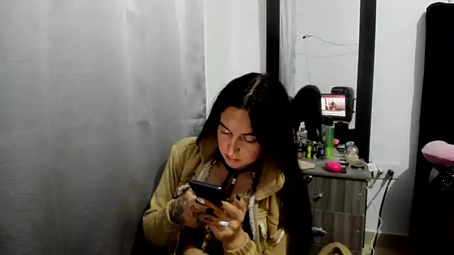 Sweet-Suck69 online show from March 9, 2:26 am