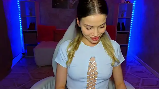 EmmyMills online show from February 21, 10:10 pm