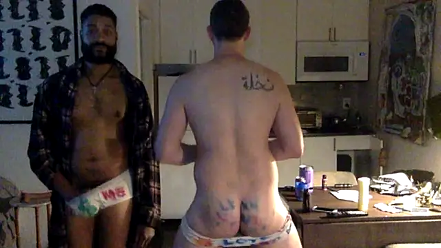 TheOnlyTwinTowers online show from March 16, 5:44 am