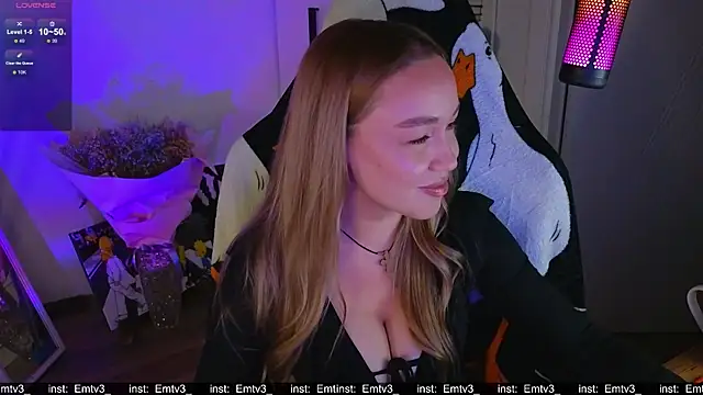 Emili1- online show from November 15, 5:14 pm