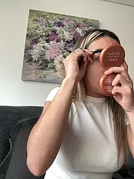 emma oxford online show from April 24, 8:44 pm