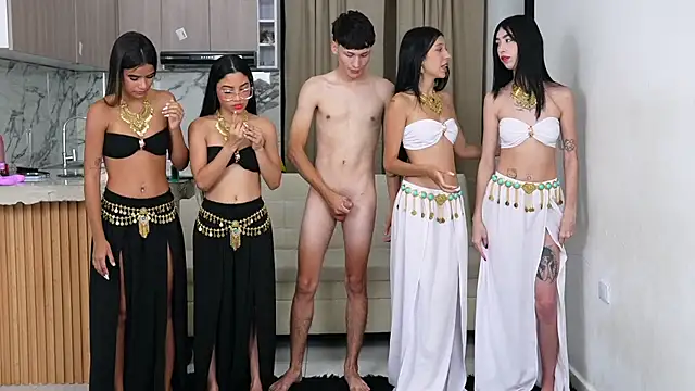 maidengirls online show from October 31, 7:51 pm