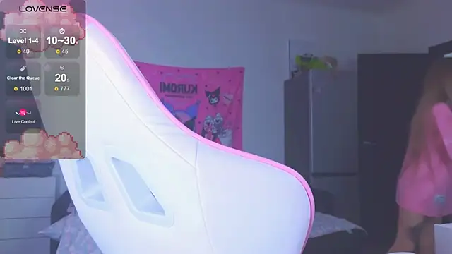 Milia Parker online show from November 6, 10:15 pm