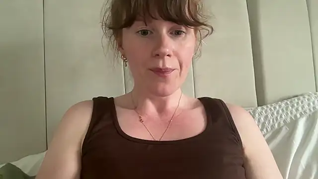 redheadrosie69 online show from June 1, 7:15 pm