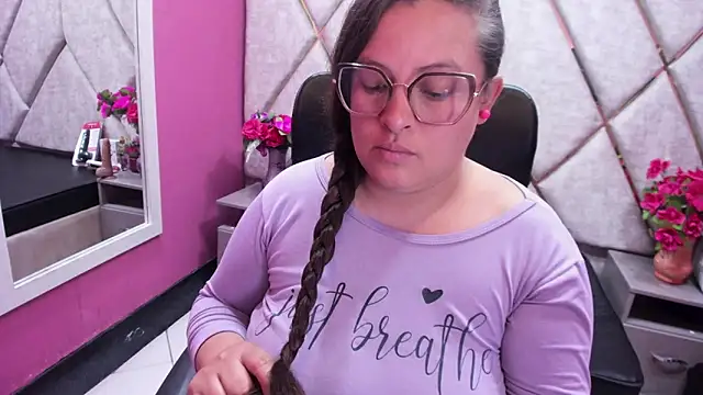 SaraThomso online show from October 2, 4:17 am