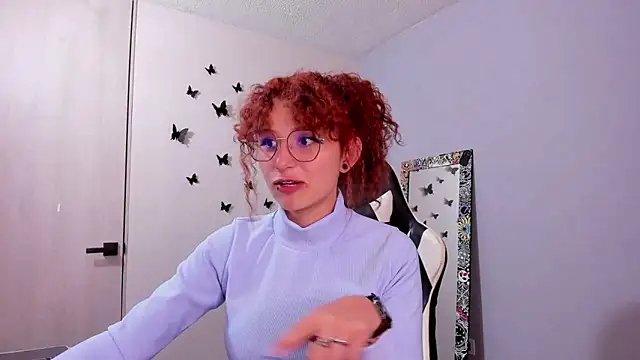 valentina 27 online show from March 19, 3:33 am