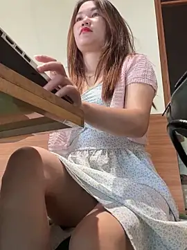 Emily 9xx online show from October 12, 4:15 am