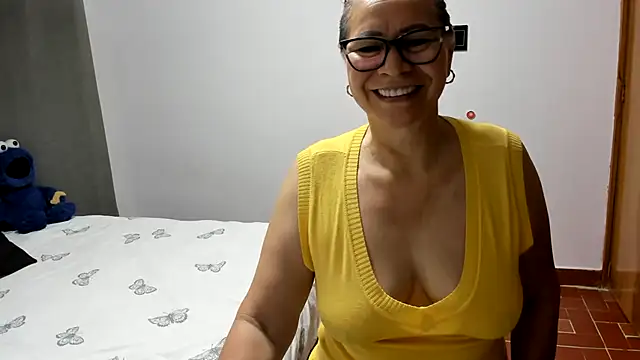 Carlaa-69 online show from June 15, 9:42 am