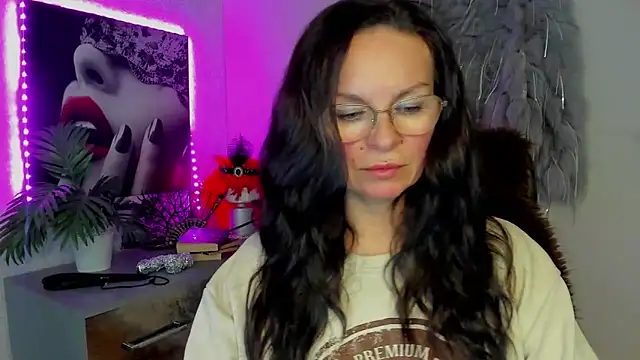 HelenLuxx online show from March 2, 2:46 pm