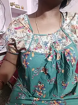 louise92 online show from June 16, 8:32 pm