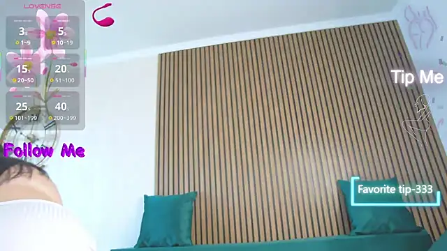 SofiaHanson online show from October 10, 12:21 pm