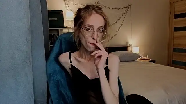 amber quell here online show from September 19, 3:22 pm