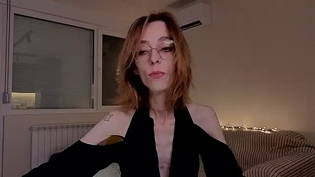 amber quell here online show from December 20, 5:50 pm