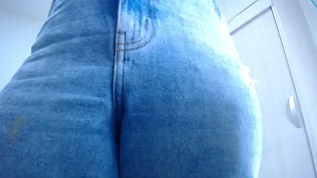 Amelia Debora Antonella online show from December 3, 1:02 pm